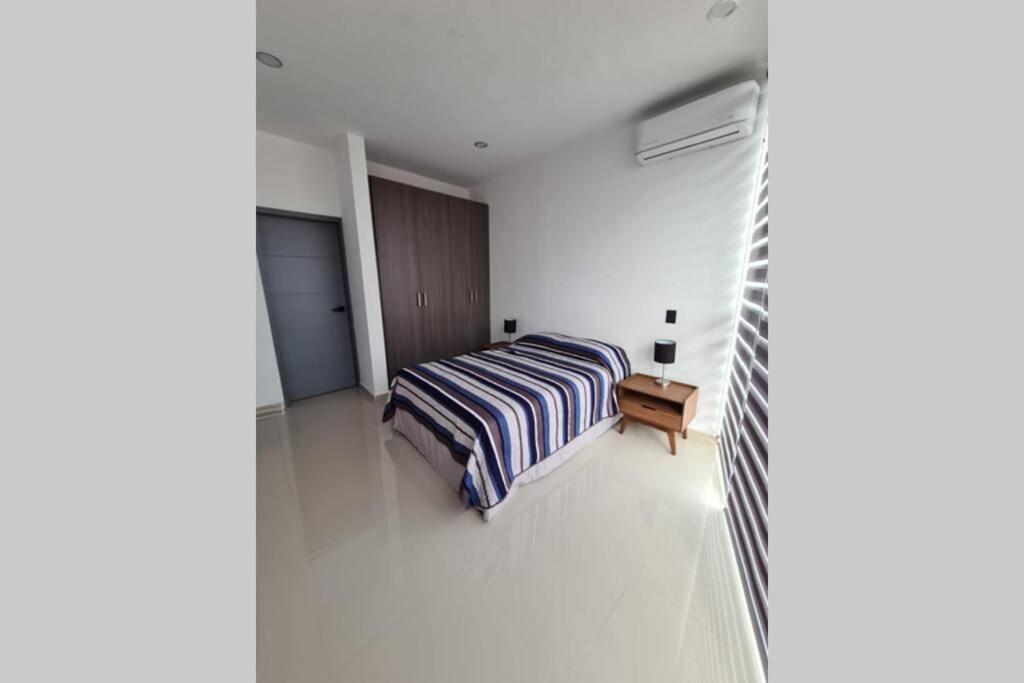 Departamento Nuevo Cerca Del Malecón Y Zona Dorada Apartamento *