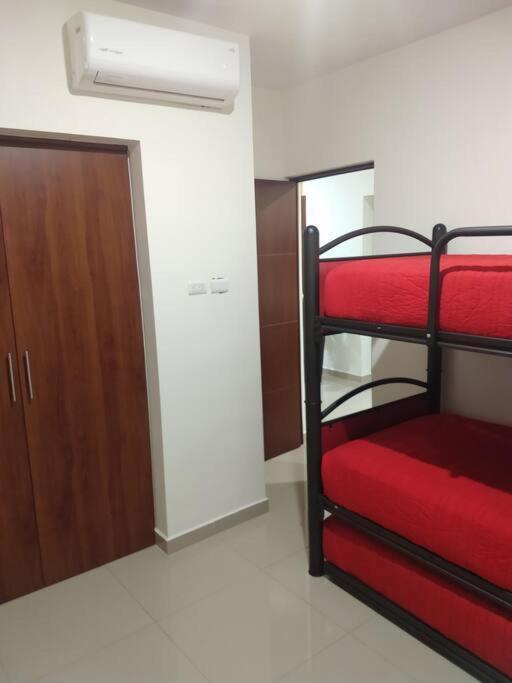 Departamento A 200 Mts De La Playa Y Alberca En Planta Baja * Mazatlan