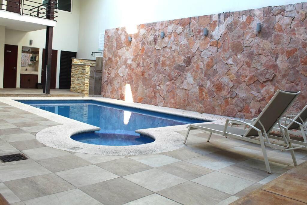Departamento A 200 Mts De La Playa Y Alberca En Planta Baja * Mazatlan