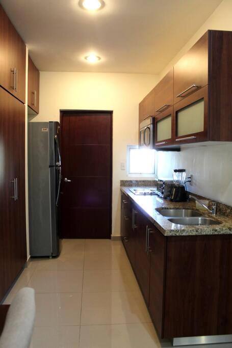 Departamento A 200 Mts De La Playa Y Alberca En Planta Baja Mazatlan