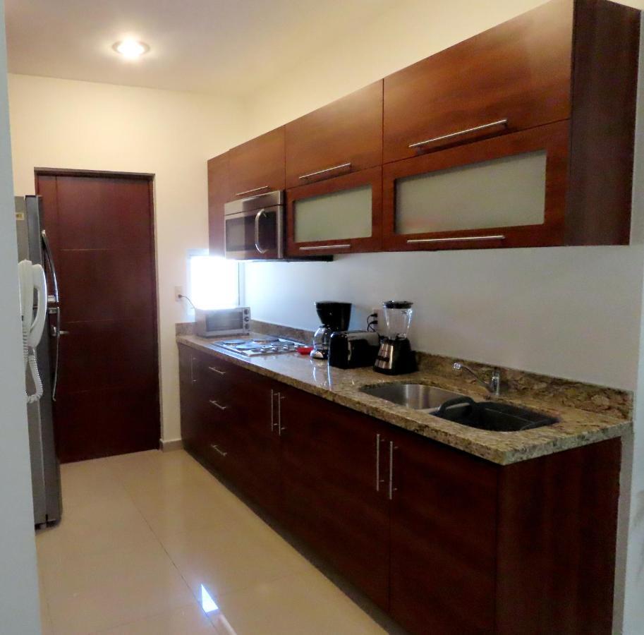 Departamento A 200 Mts De La Playa Y Alberca En Planta Baja * Mazatlan