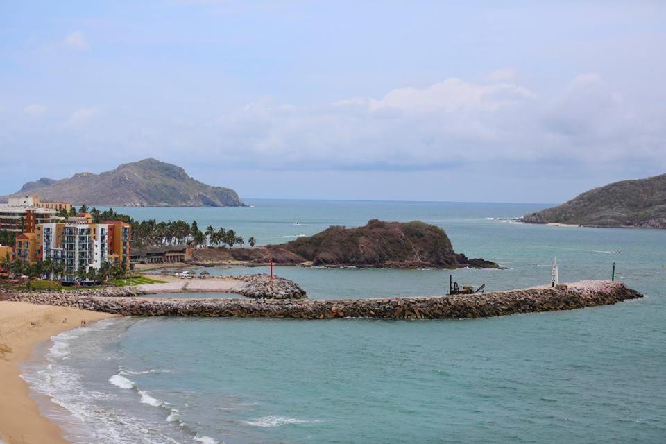 Marina Del Sol Directly On The Ocean 102 Mazatlan