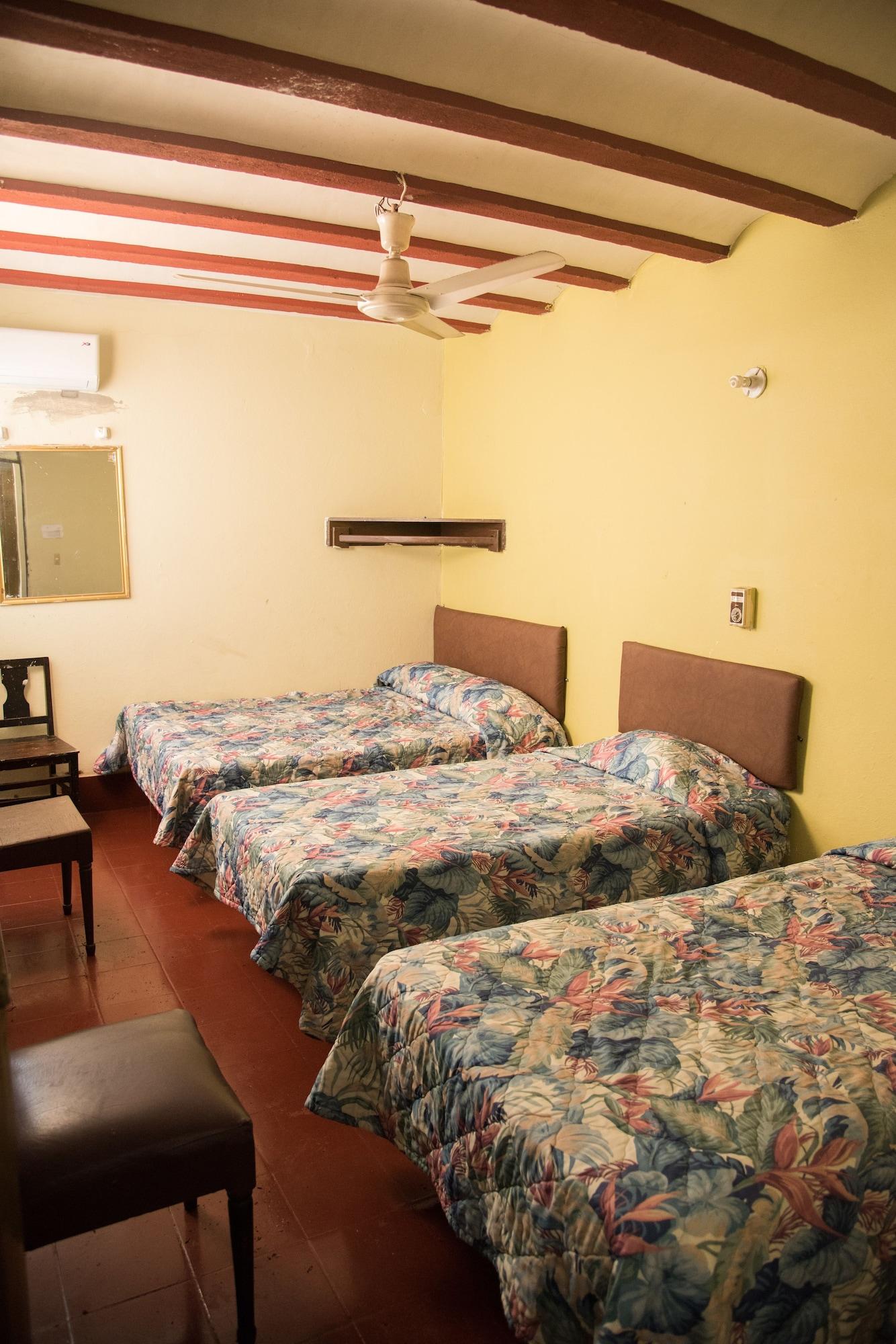 Esperanza Hotel 2*