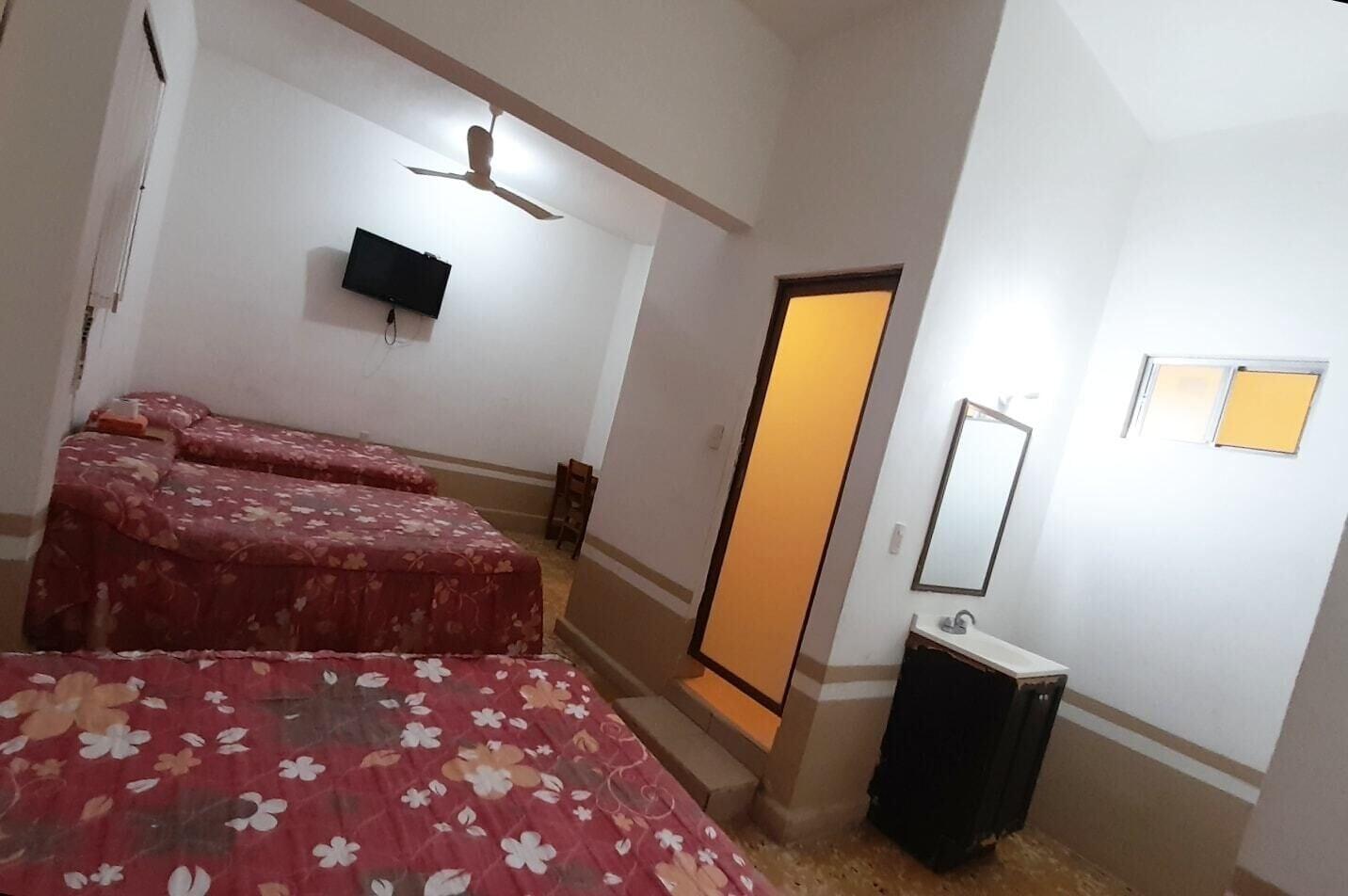 Morales Hotel 3*