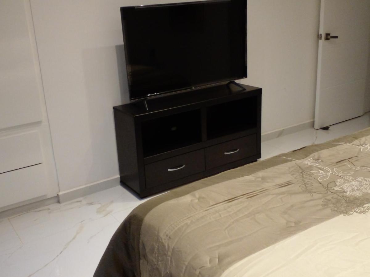 Apartment Marina Del Sol Directly On The Ocean 102