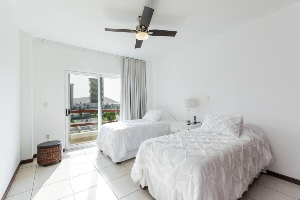 Exclusivo Departamento En La Zona Dorada