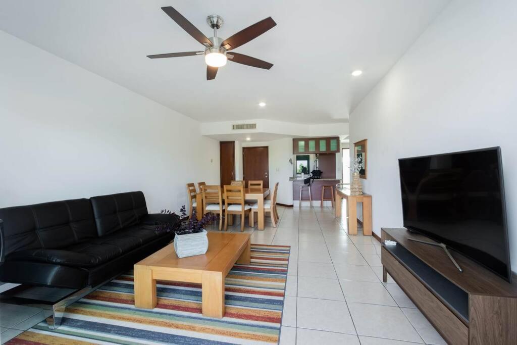 Exclusivo Departamento En La Zona Dorada Mazatlan