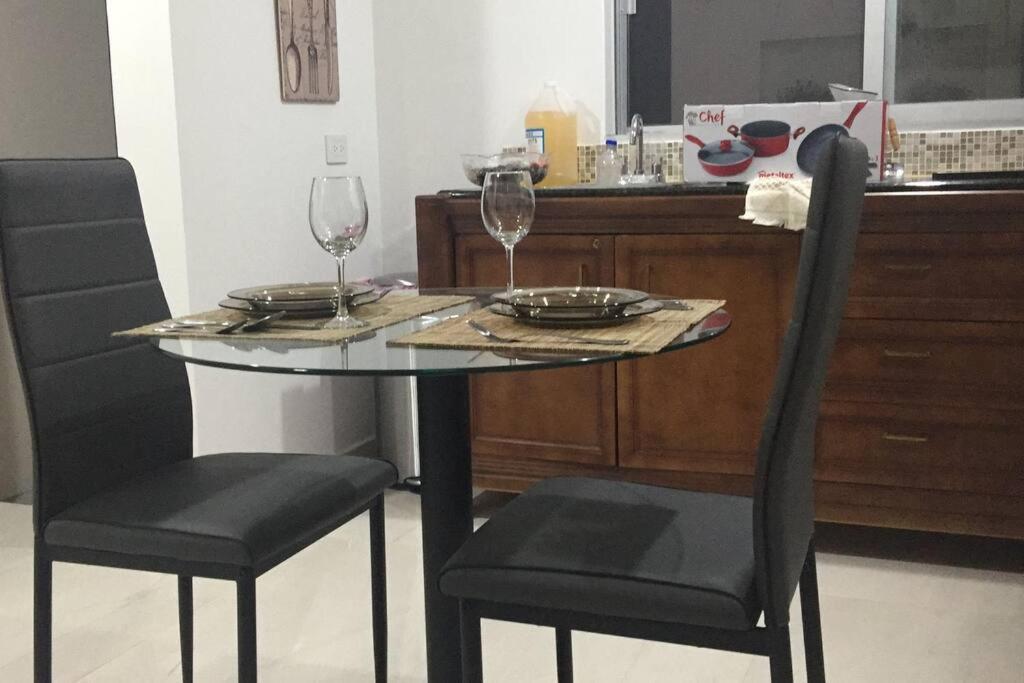 Doña Licha. P/4 Pers. A 50 M Del Mar. Apartamento Mazatlán