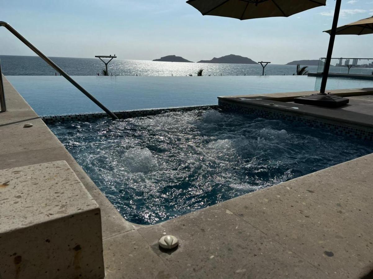 Apartamento Luxury En Malecón, Alberca Infinity&jacuzzi *