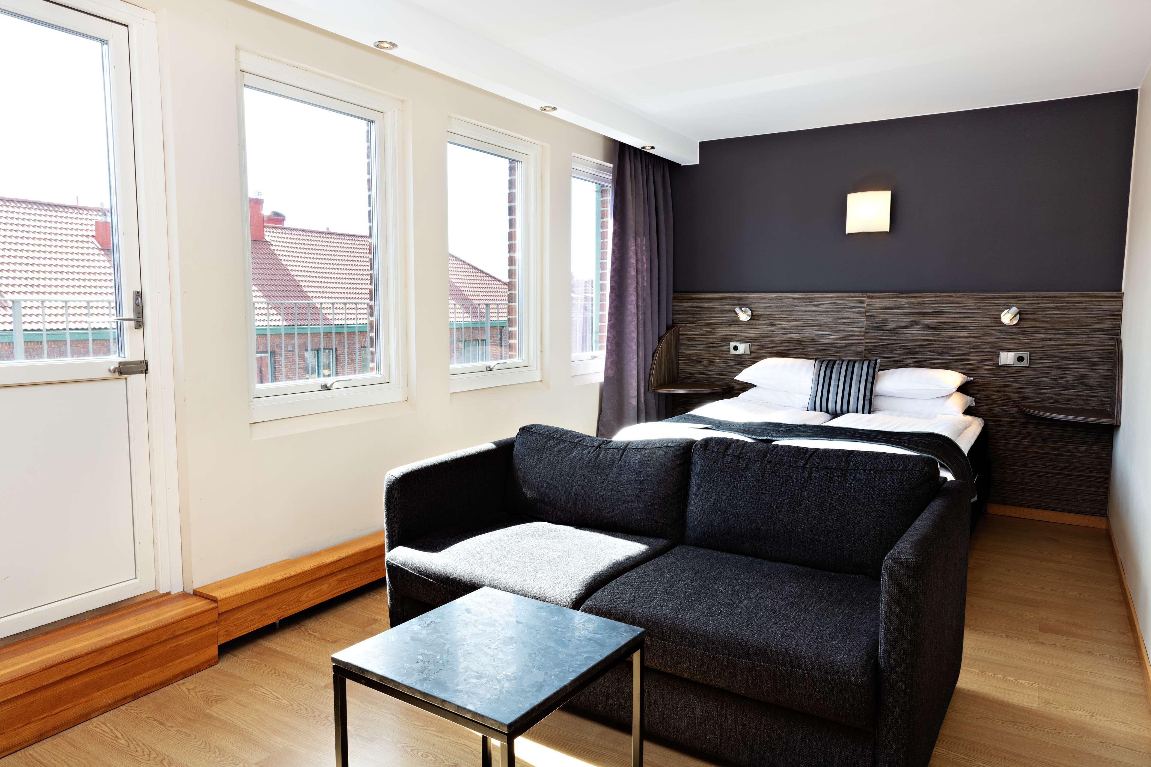 Western Freeman Zona Dorada Hotel