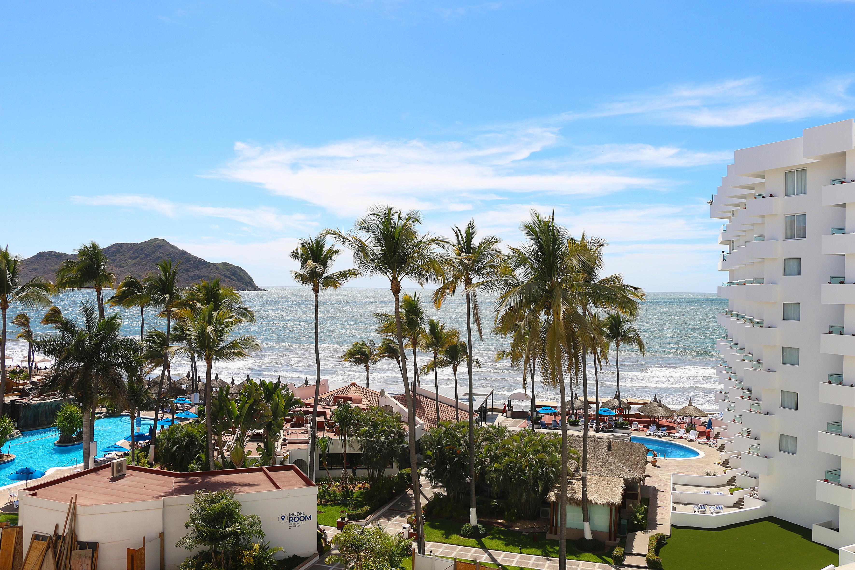 The At Hotel 5*