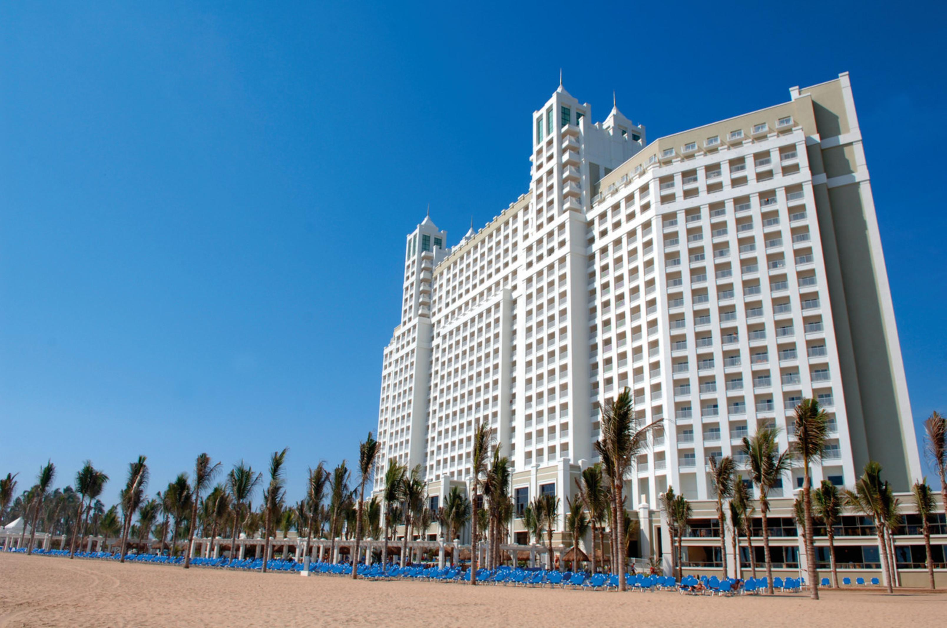 Riu Emerald Bay Hotel
