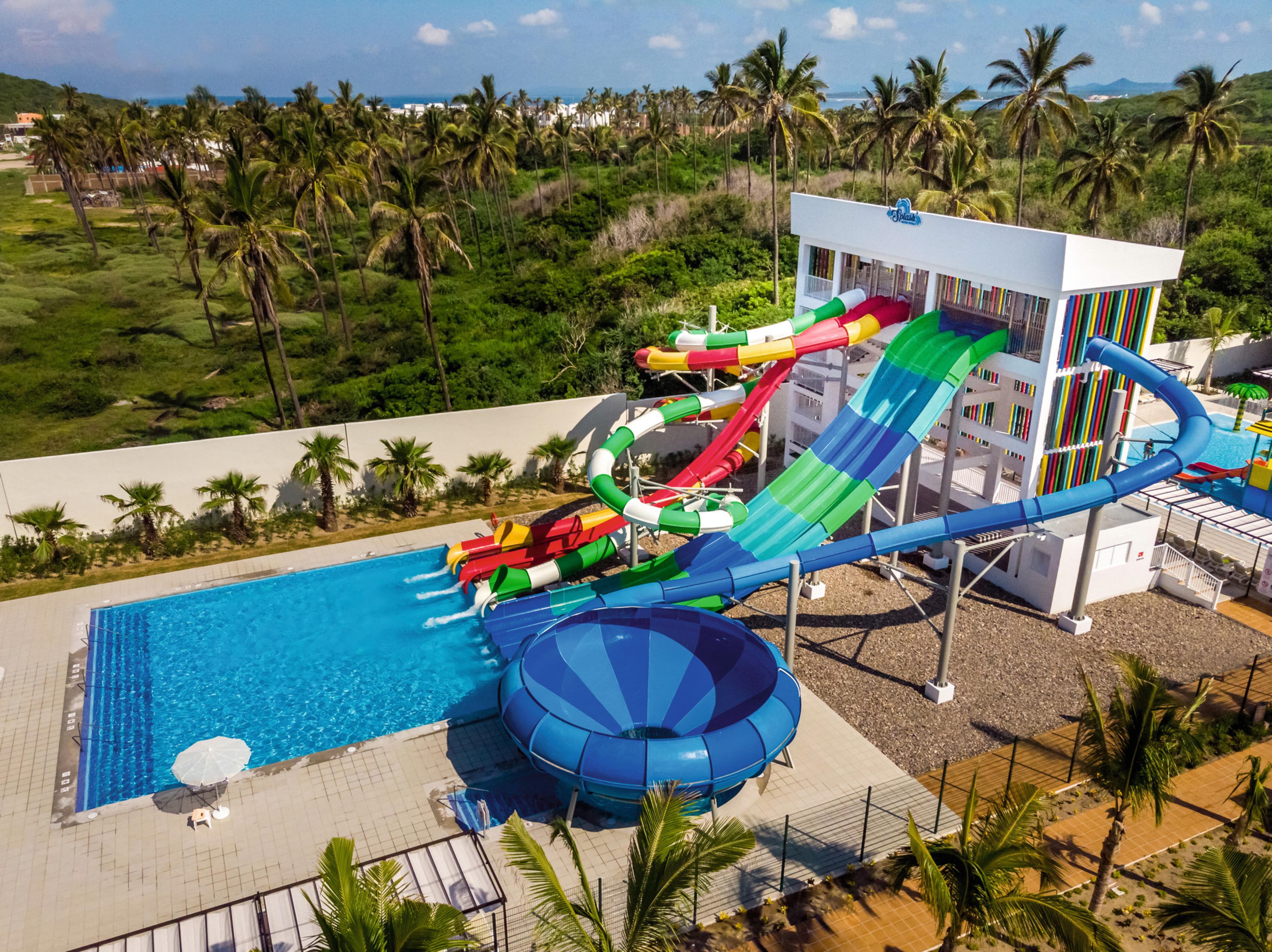 Hotel Riu Emerald Bay
