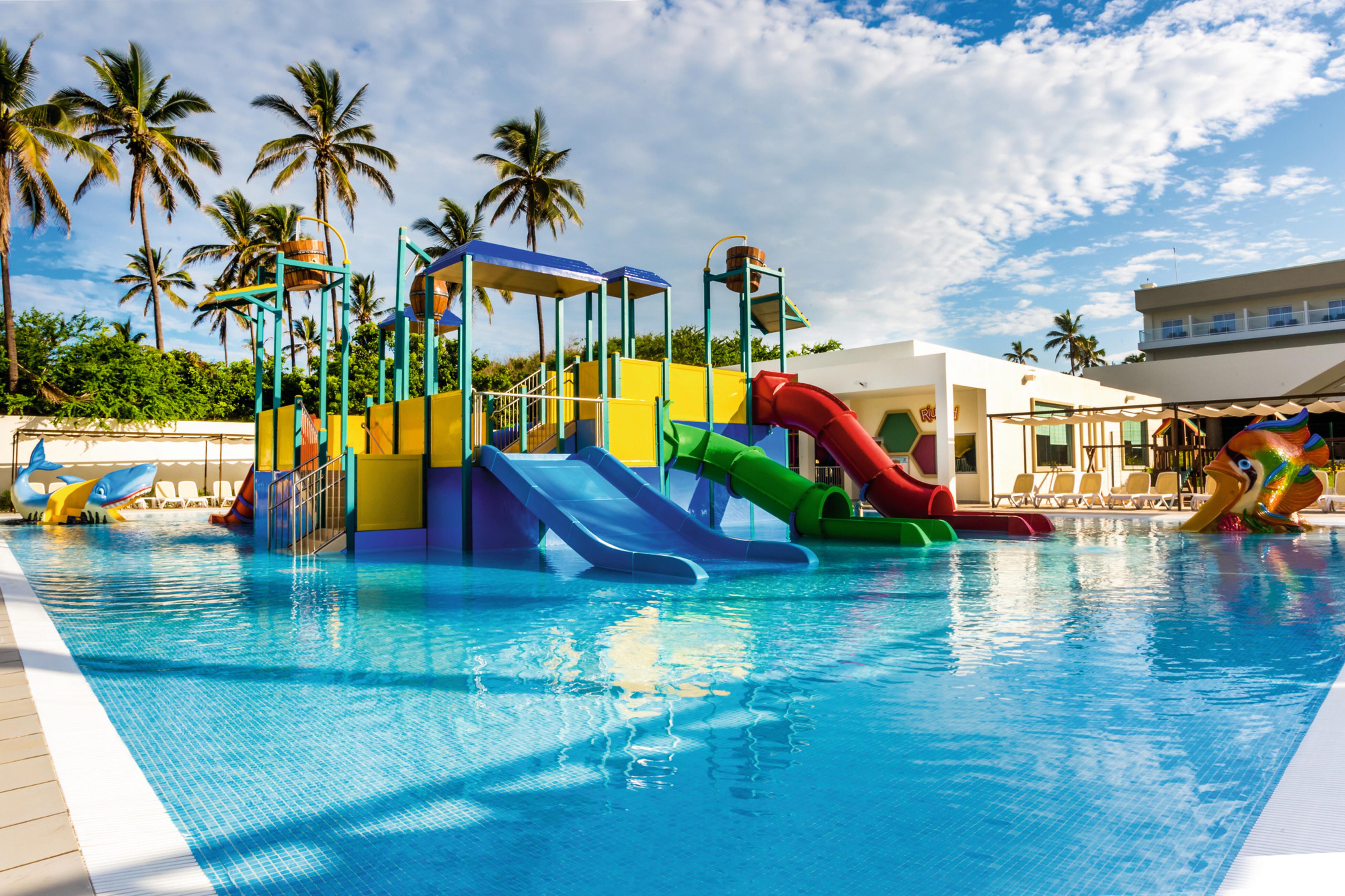 Hotel Riu Emerald Bay 3*