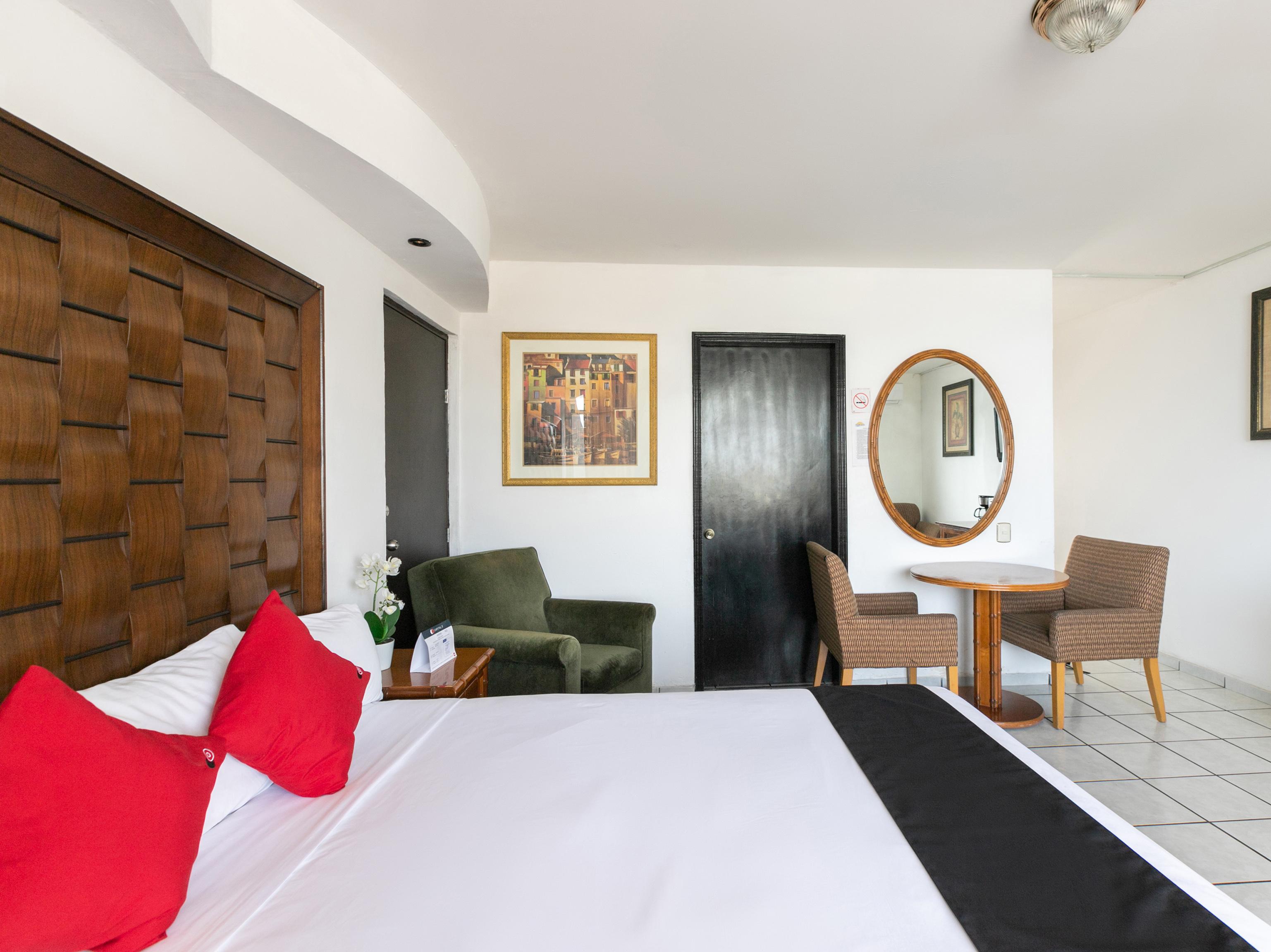 Capital O Zona Dorada Inn, 4*