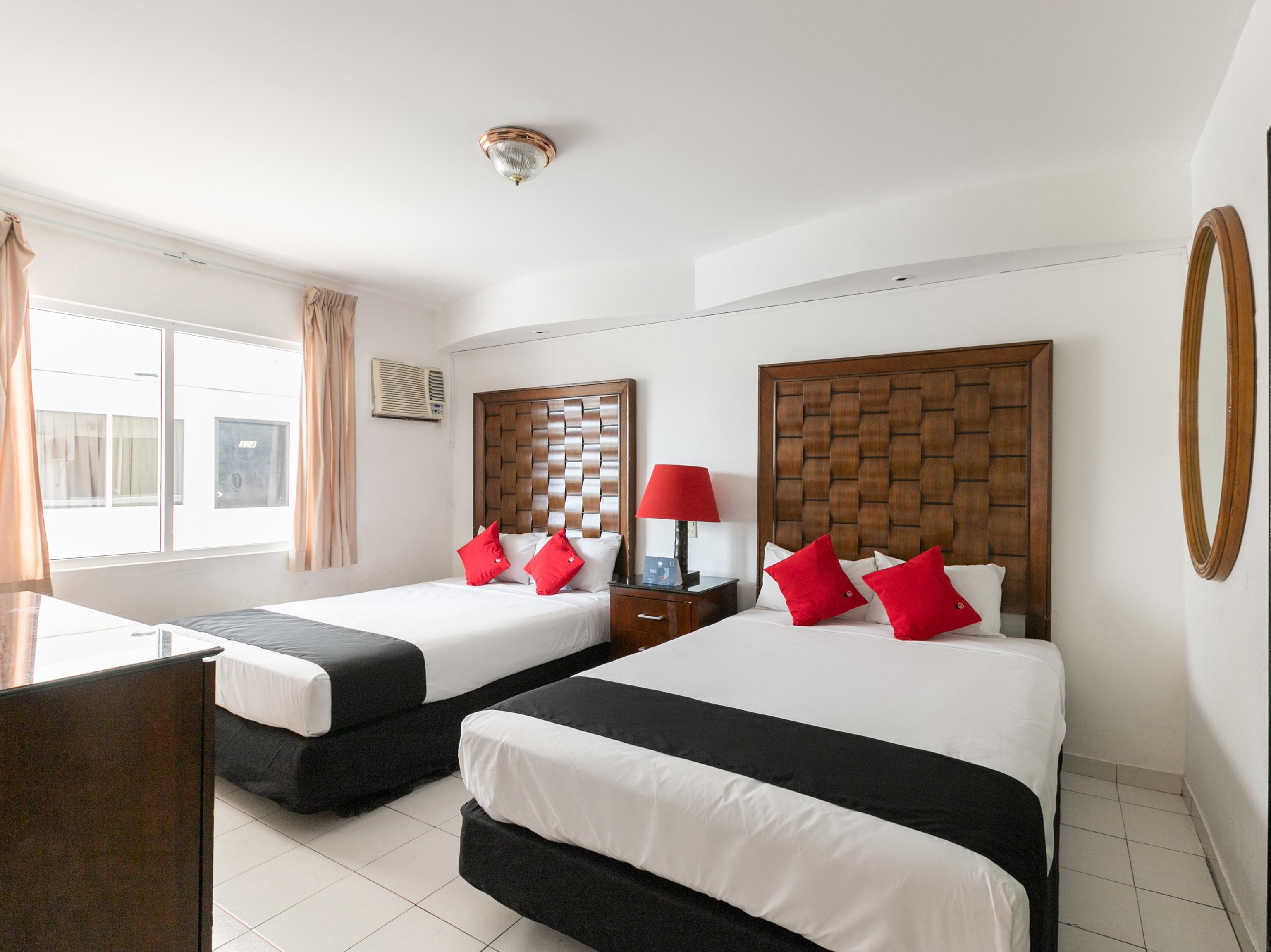 Capital O Zona Dorada Inn, 4*