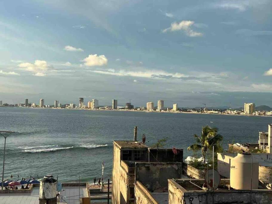 Depa Hermoso A 30 Metros De La Playa * Mazatlán