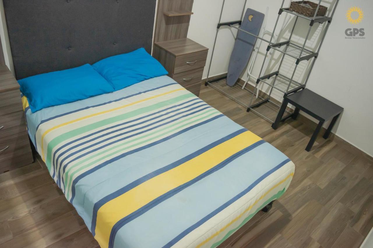 Azul Marino Hermosa Casa Familiar En Residencial Apartamento