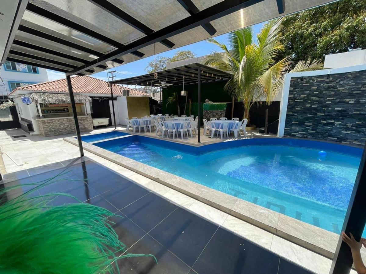 La Casona Boutique Lomas Hostel