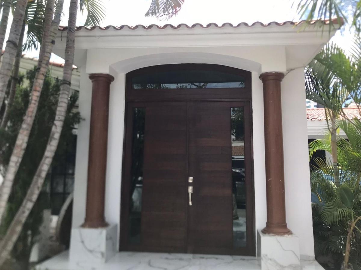 La Casona Boutique Lomas Hostel