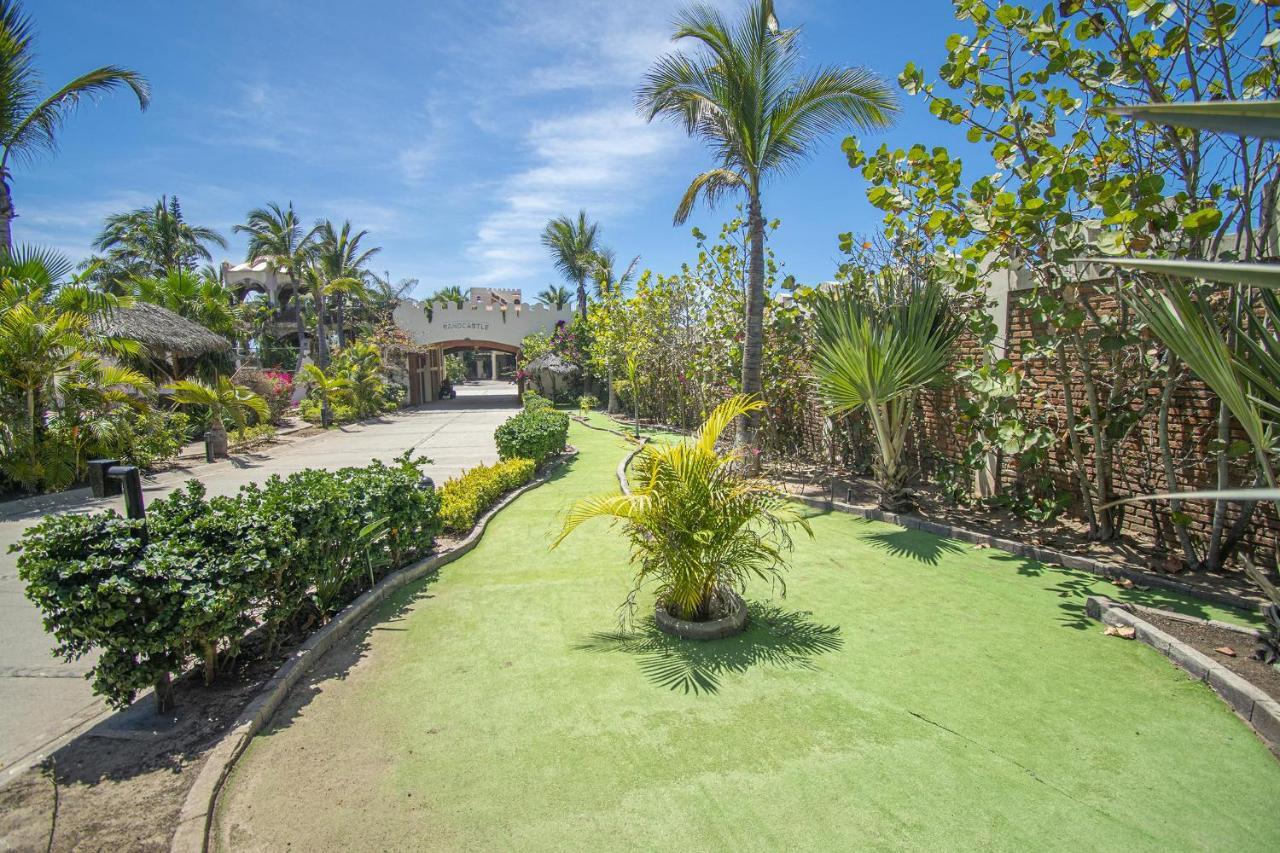 Sandcastle Beachfront With Pool *