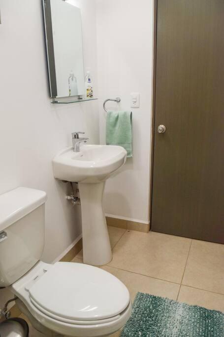 Сasa de vacaciones Hermosa Y Acogedora Casa En Privada