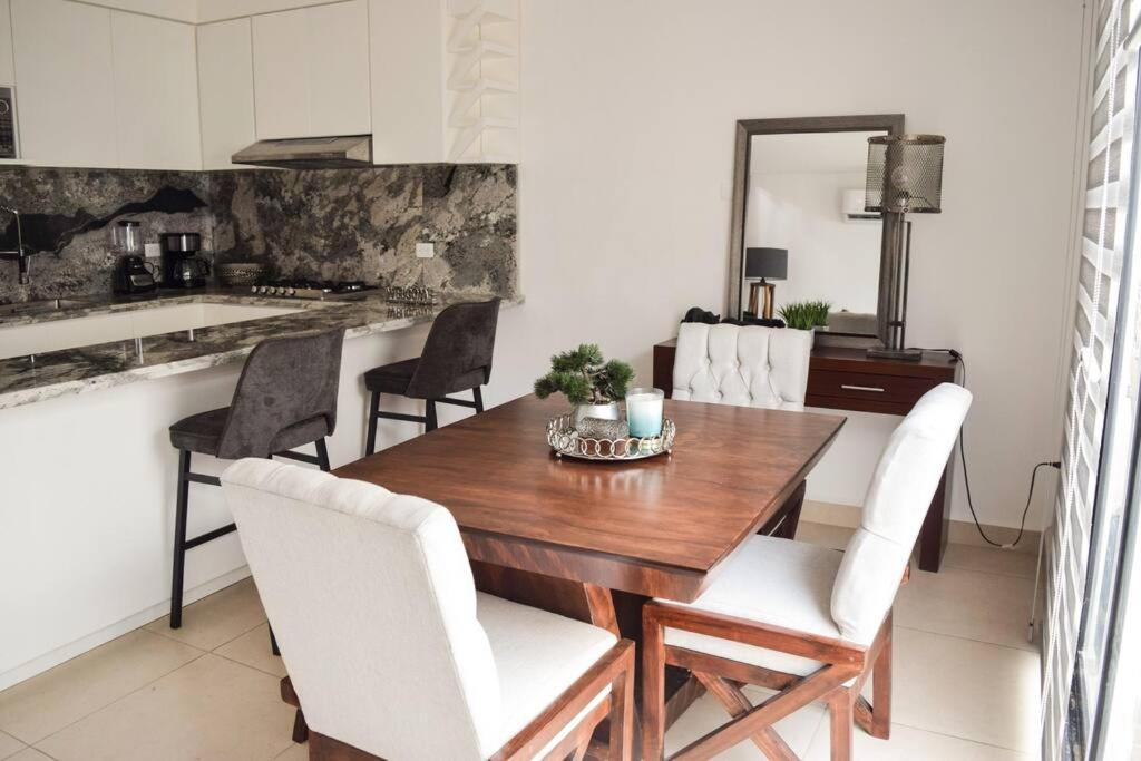 Сasa de vacaciones Hermosa Y Acogedora Casa En Privada *