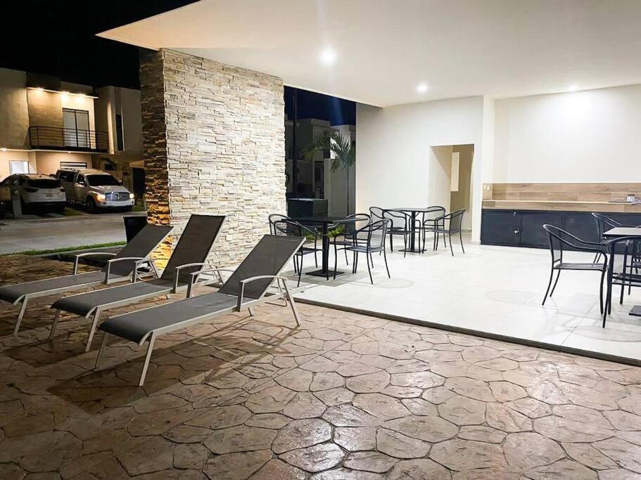 Сasa de vacaciones Hermosa Y Acogedora Casa En Privada