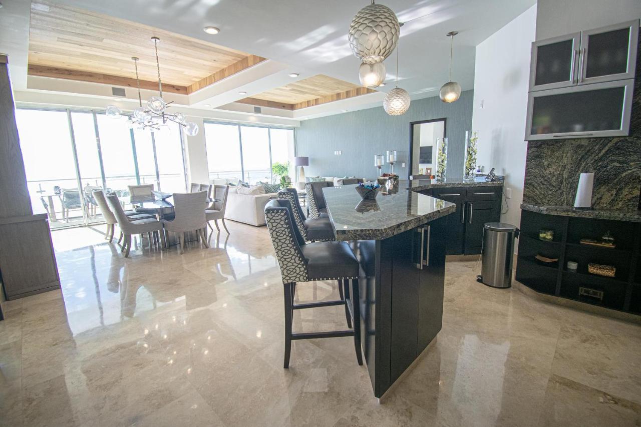 Experience Penthouse Living-solaria Tower *