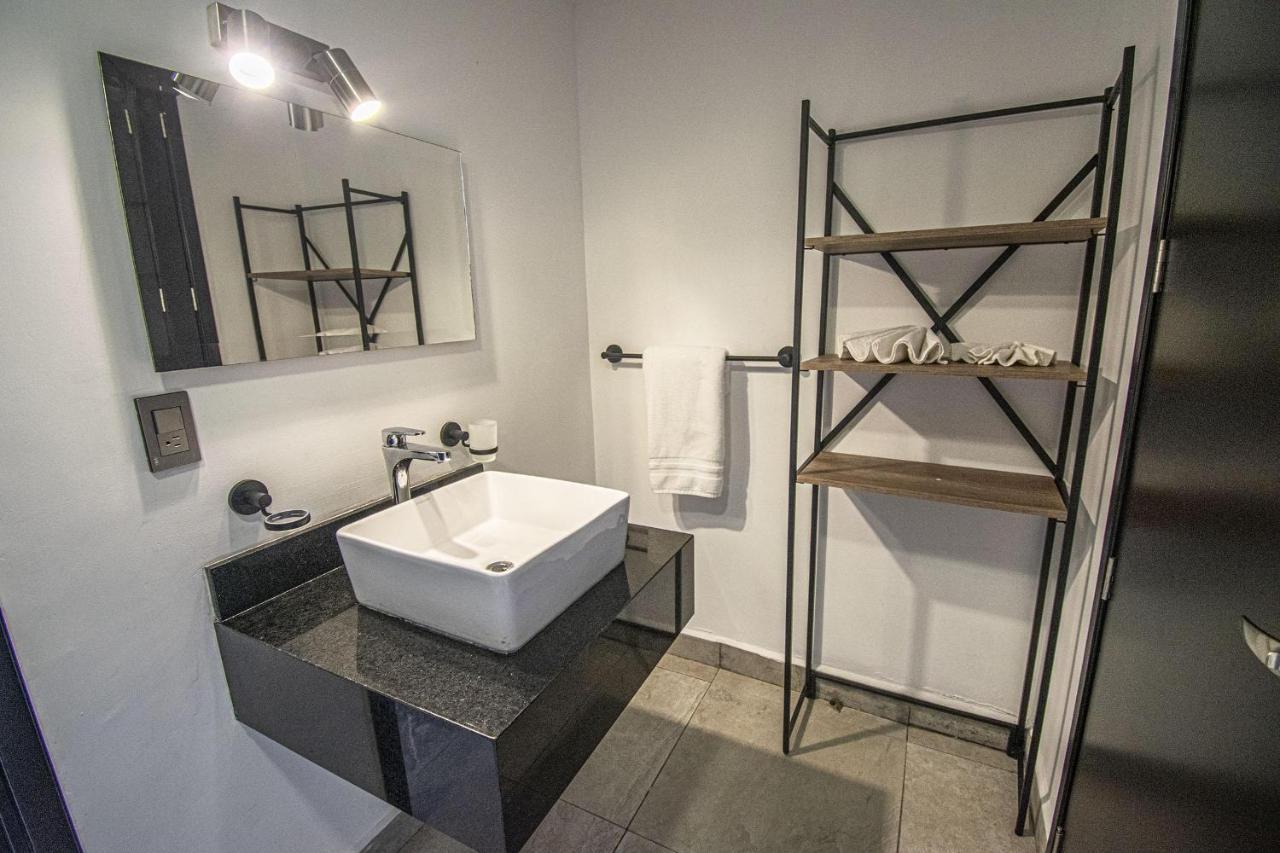 Few Blocks To Plaza Machado- Roosevelt 4 Apartamento