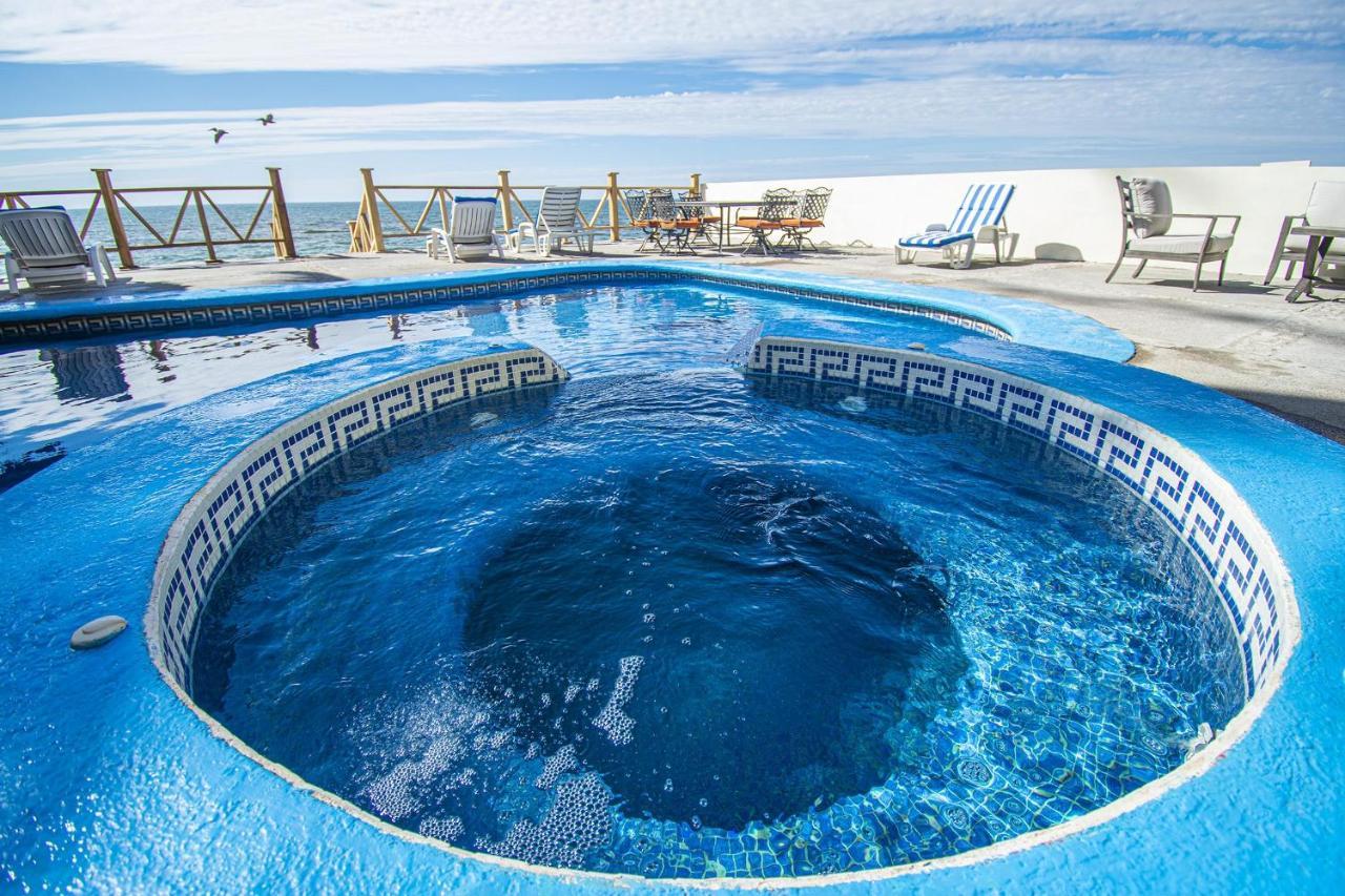 Sandcastle Beachfront With Pool