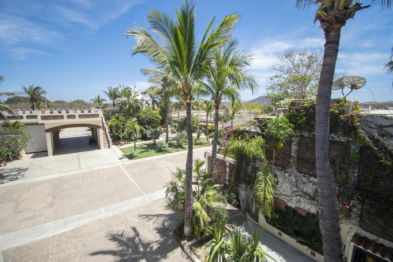 Sandcastle Beachfront With Pool Apartamento Mazatlán