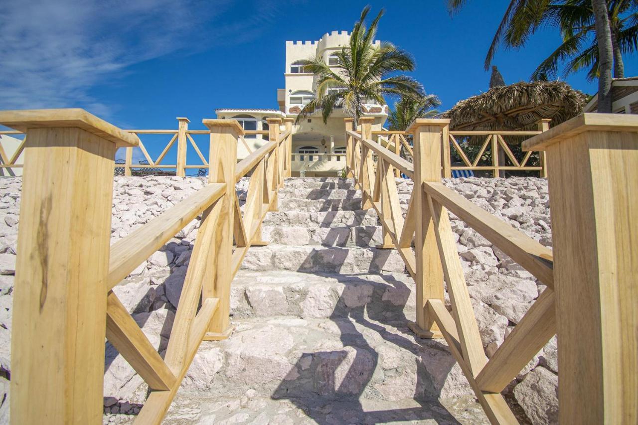 Sandcastle Beachfront With Pool Apartamento Mazatlán