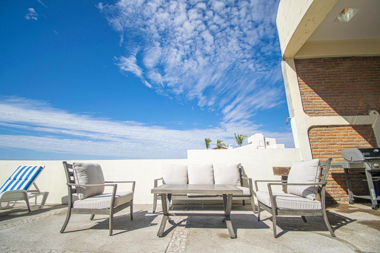 Sandcastle Beachfront With Pool Apartamento *