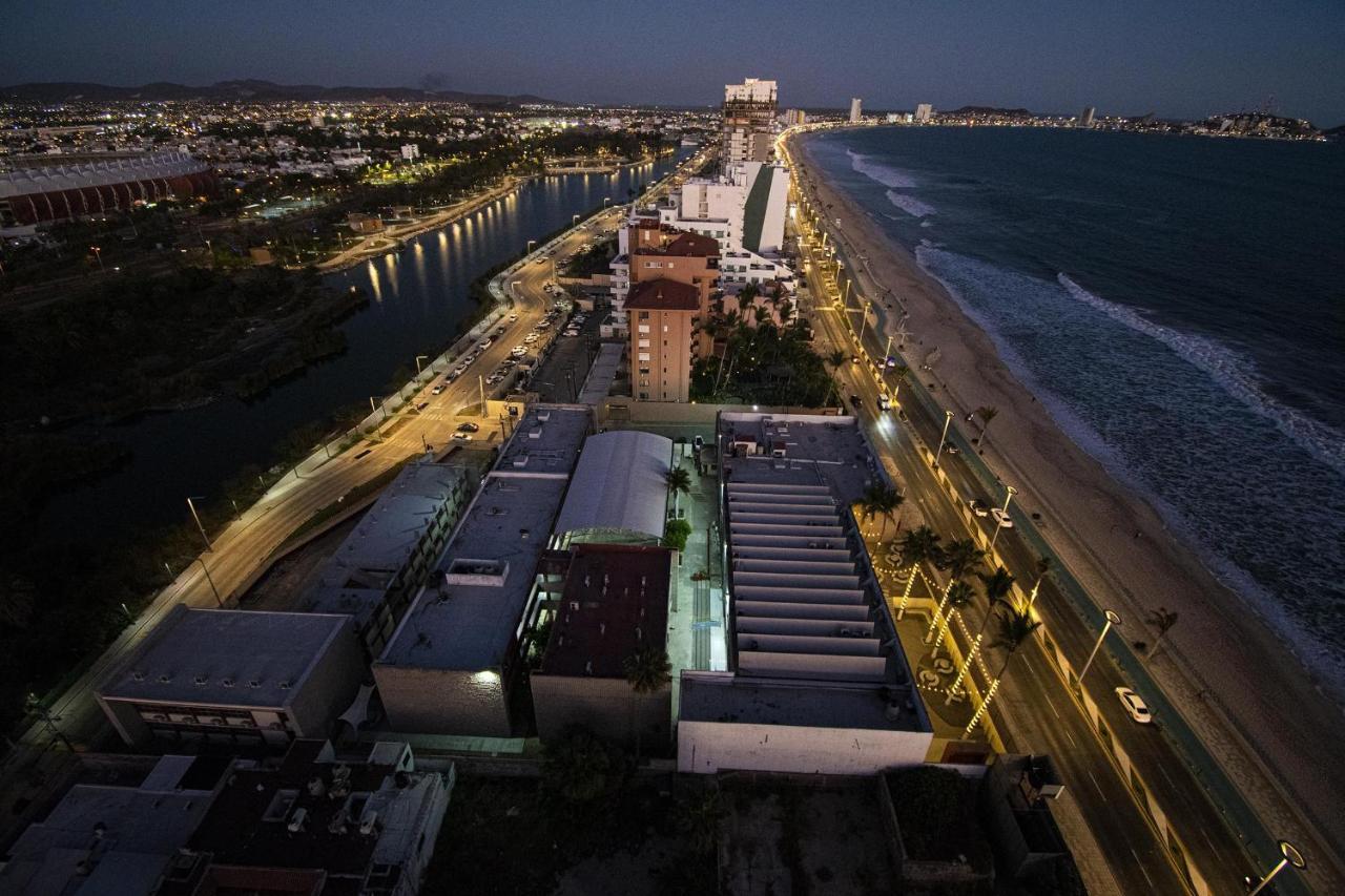 The Location On The Malecon- Horizon 1601 Apartamento