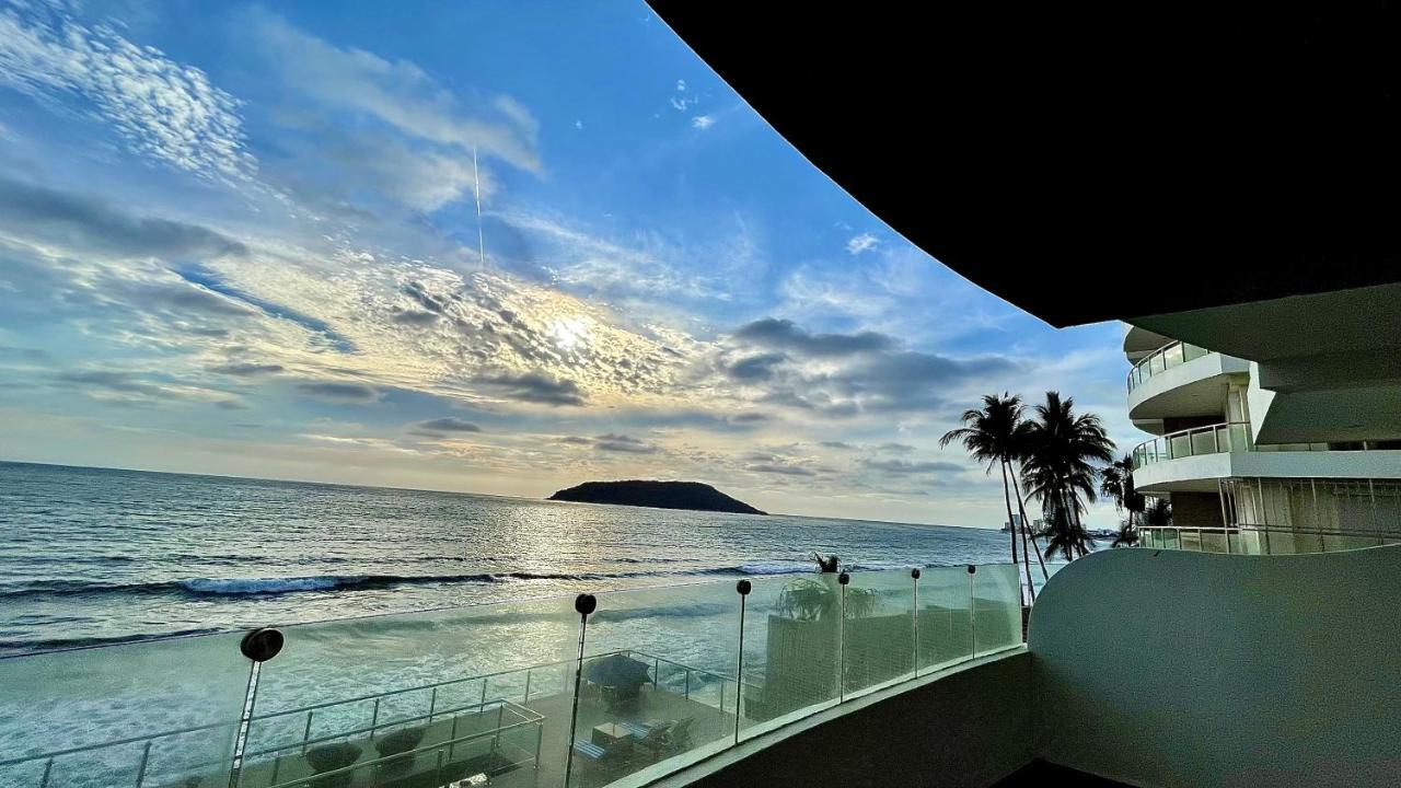 Apartamento Tramonto, A Beachfront Bliss!