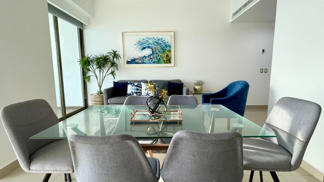 Tramonto, A Beachfront Bliss! Apartamento