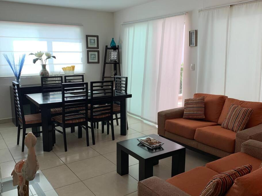Apartamento C/ Alberca Y Vista A Marina