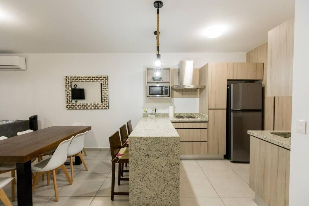 Moderno Departamento En Residencial Privado * Mazatlán