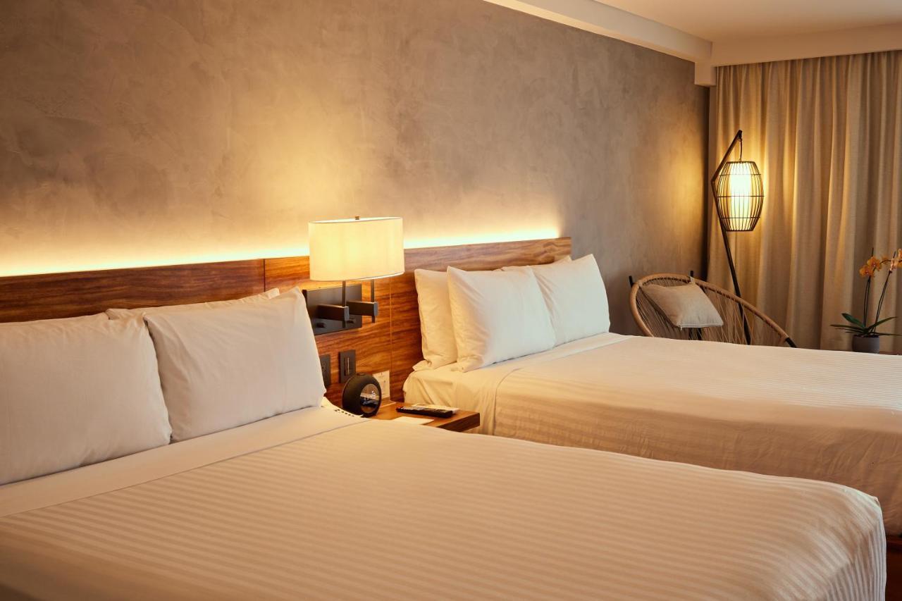 Emporio Hotel 4*