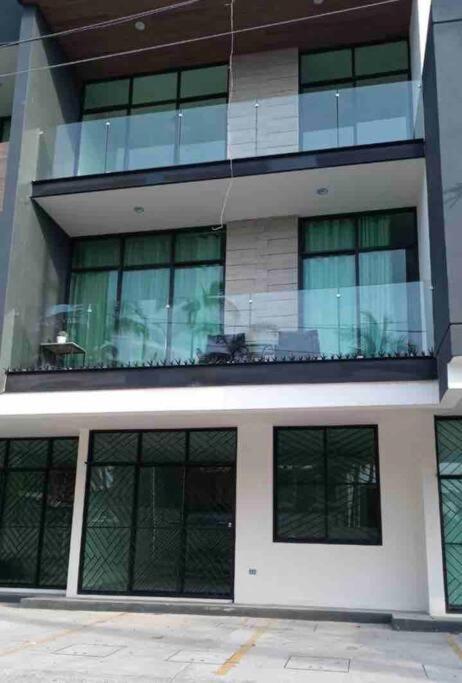 Nuevo Y Comodo Departamento En El Corazon De La Zona Dorada * Mazatlan