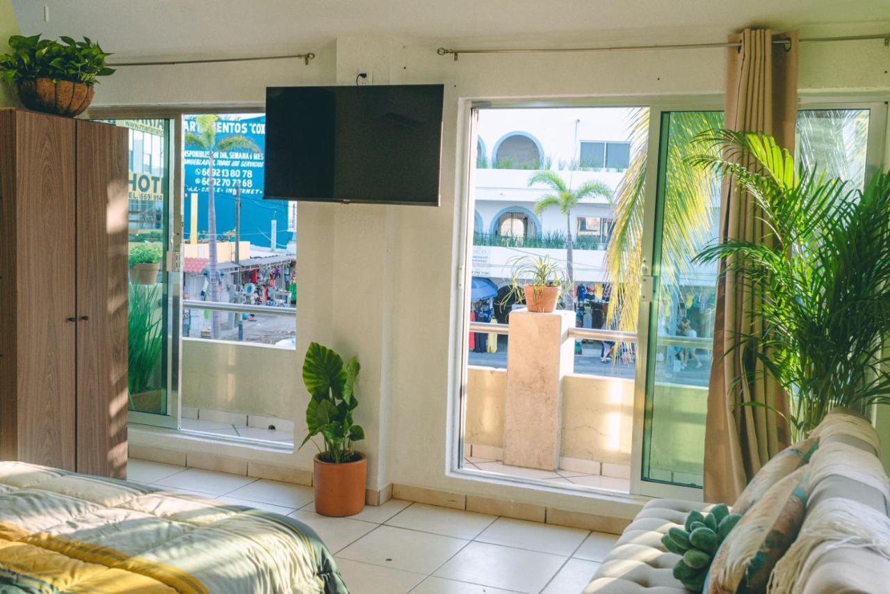 Departamento En Zona Dorada Apartment