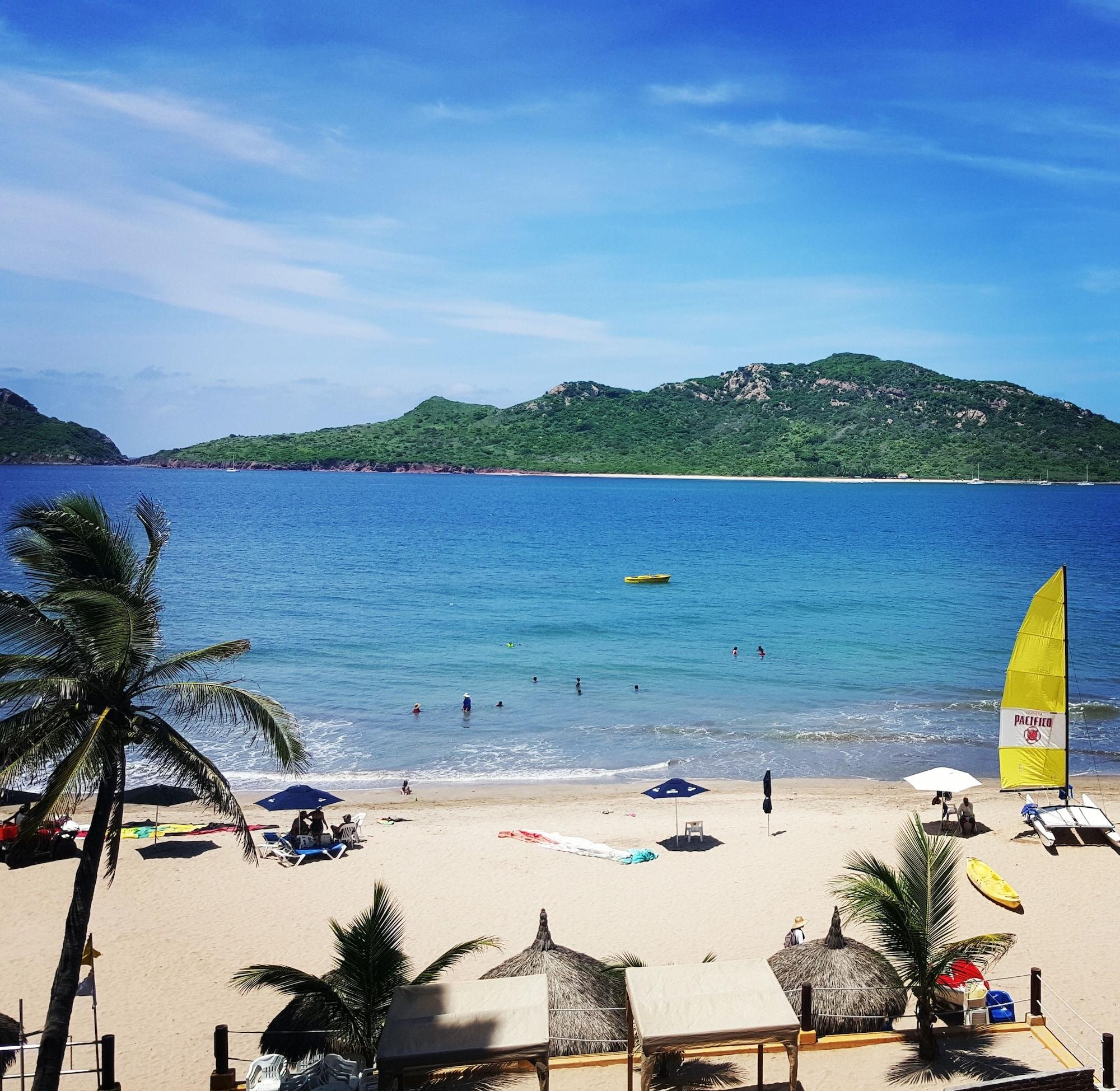 Flores Resort 3*