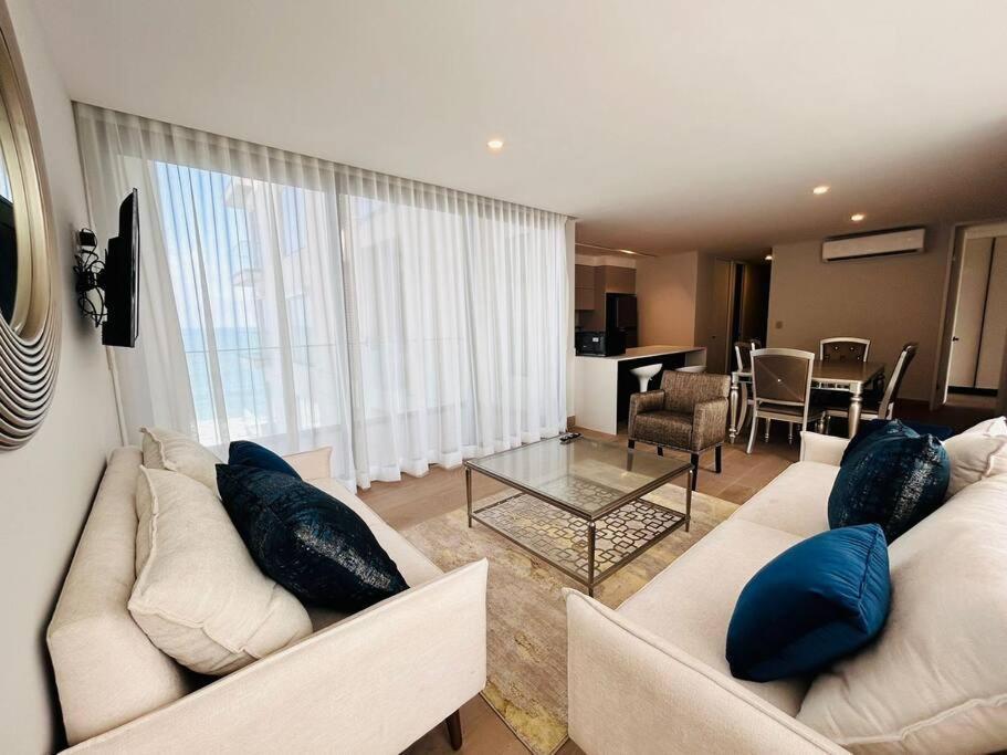 Apartment En Malecon Con Vista Al Mar Y By G P S Rentas *