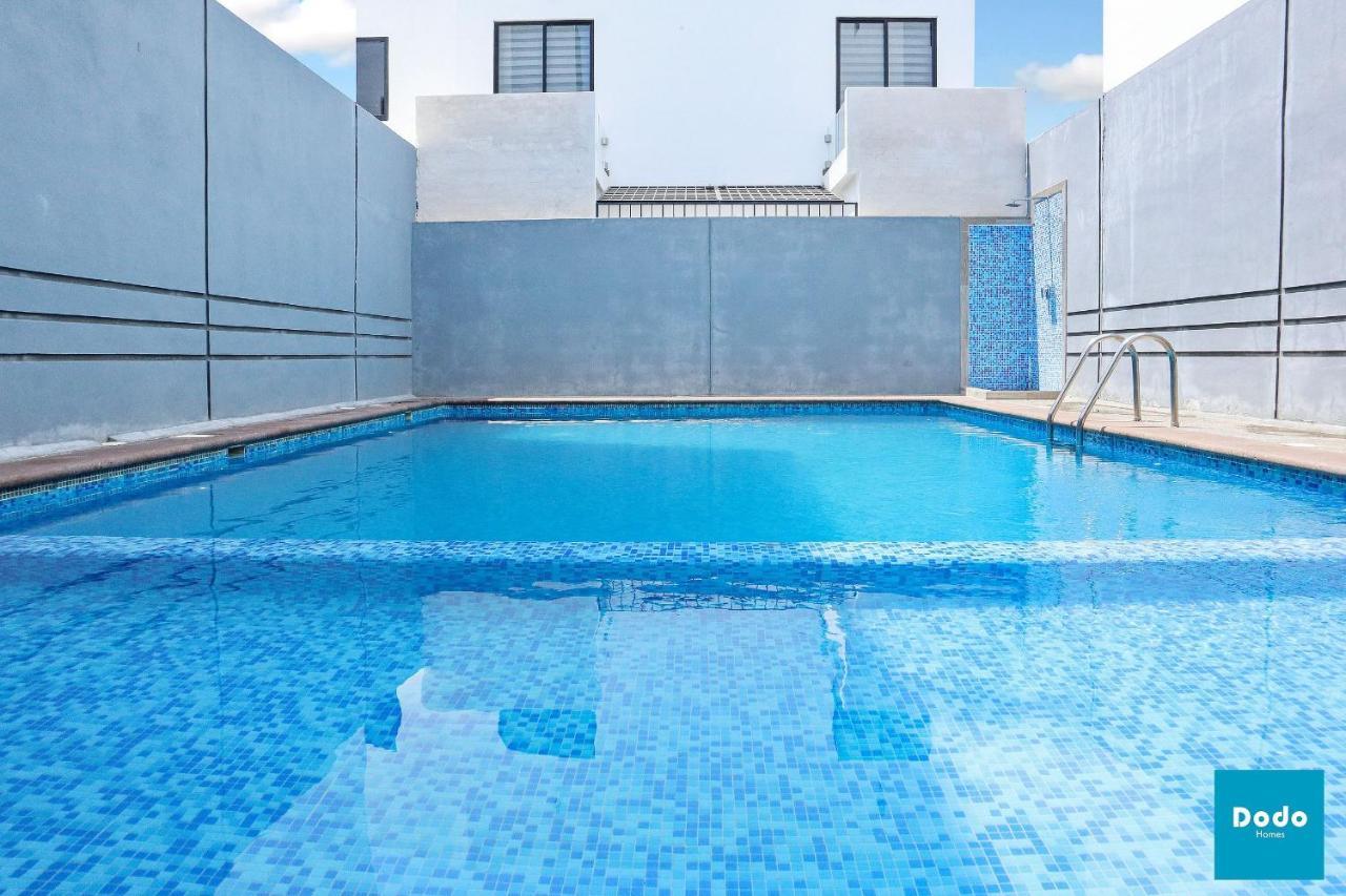 Residencial A 5 Min. De Plaza Comercial Apartment *