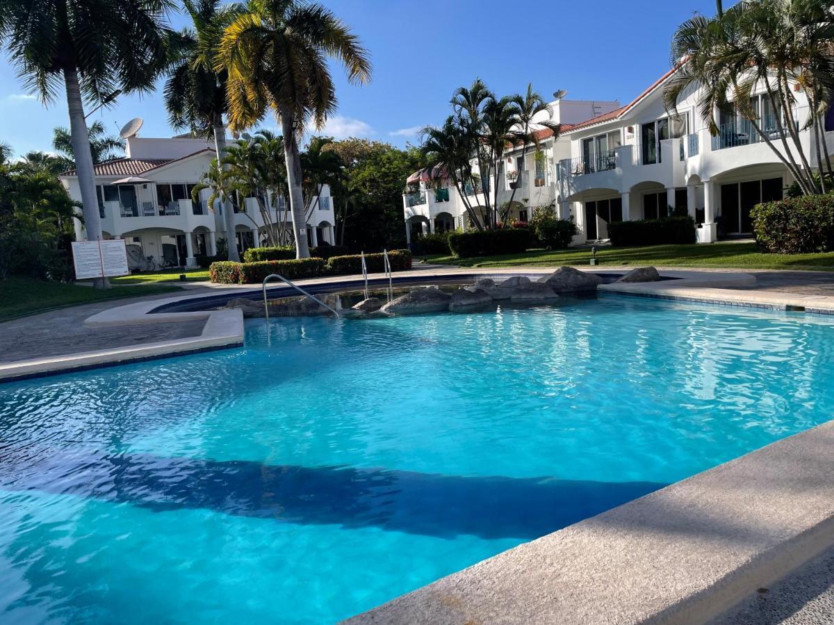 Peaceful Tropical On A Private Golf Course Apartamento Mazatlán