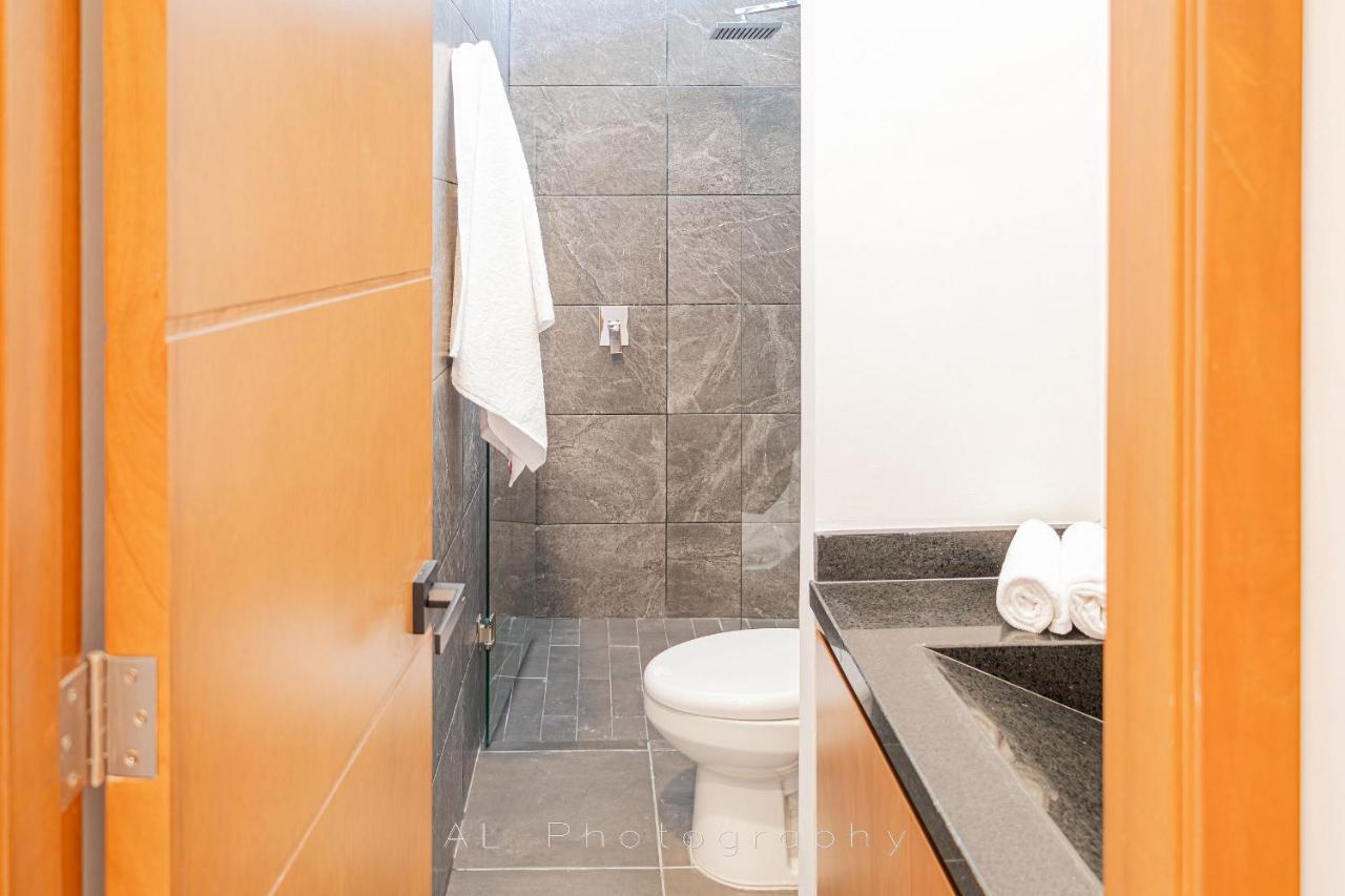 Apartamento Nuevo Y Moderno Loft, 1 Cuadra Malecon Con Alberca *
