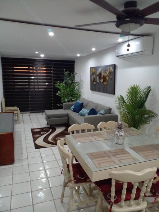 Apartamento Marina Del Sol - Beautiful 2 Bdrm Sleeps 8 -ocean Front