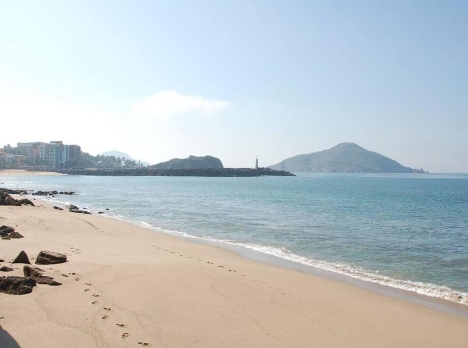Marina Del Sol - Beautiful 2 Bdrm Sleeps 8 -ocean Front Apartamento