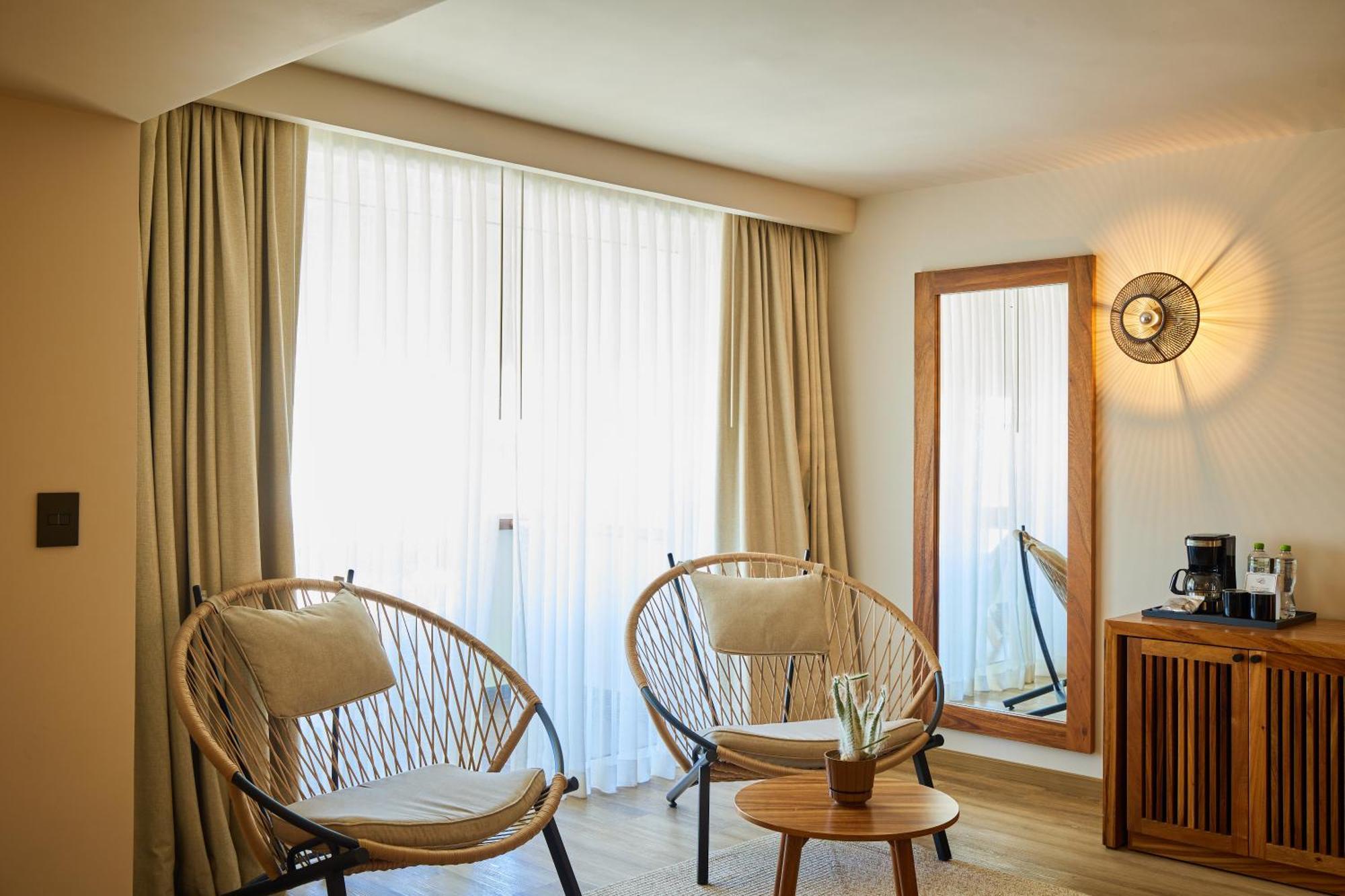 Hotel Emporio
